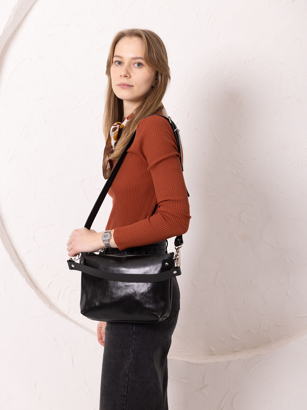 TOMMY leather bag with two handles - Black