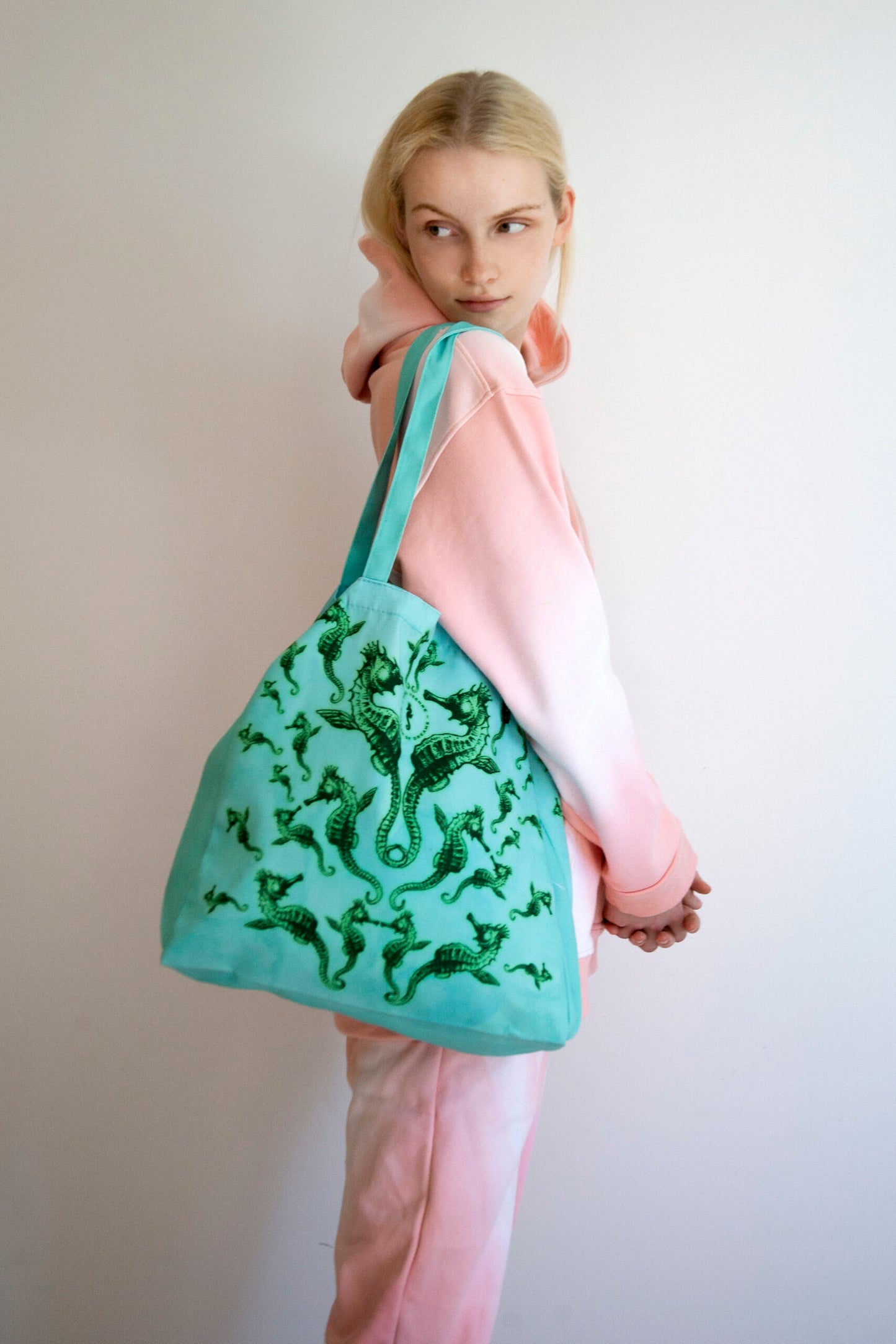 Mirage tote bag