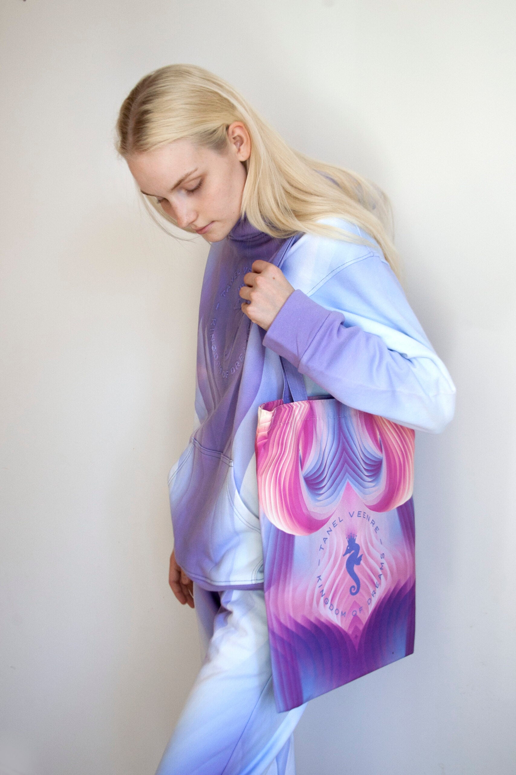 Mirage tote bag
