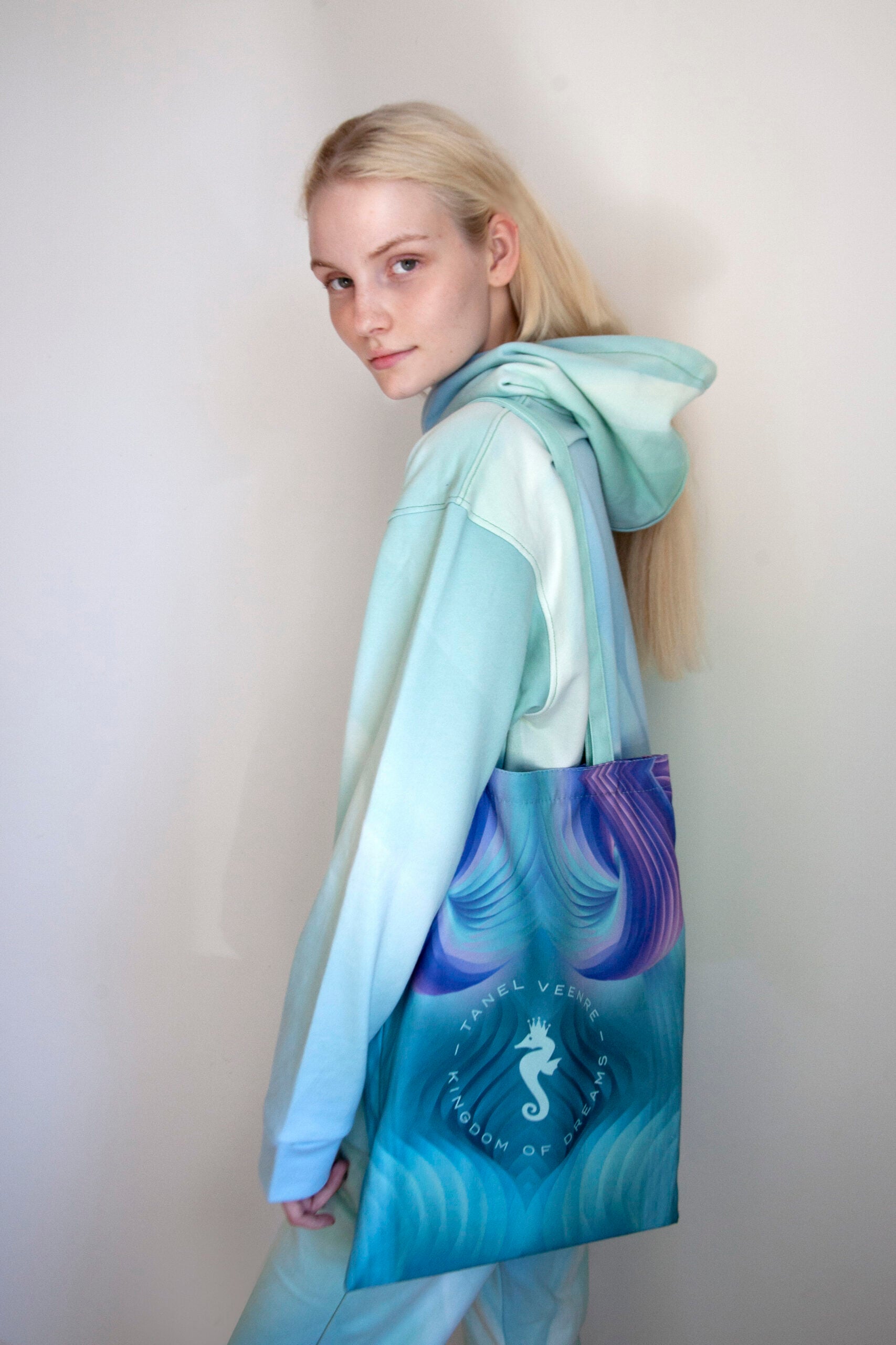 Mirage tote bag