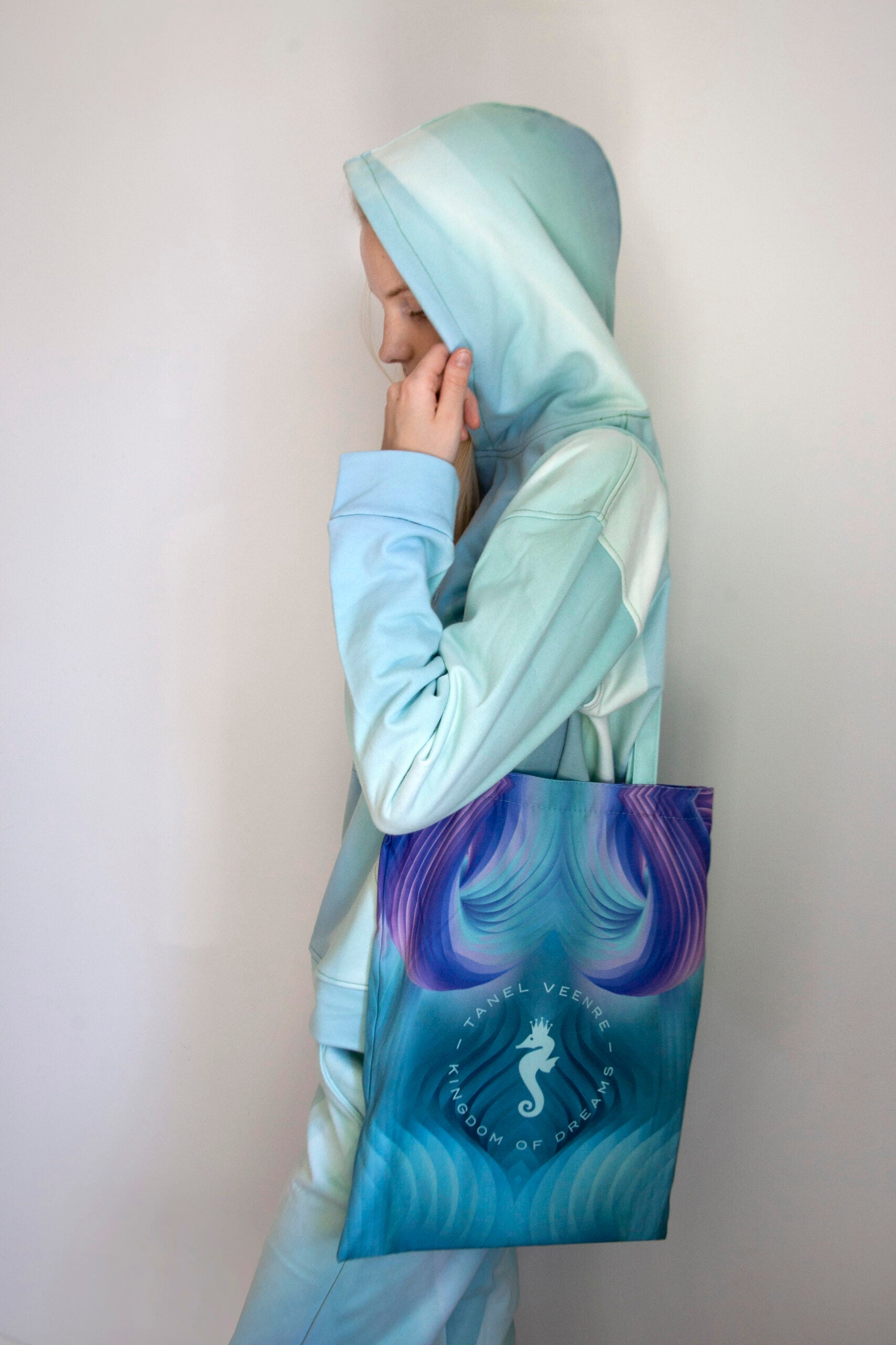 Mirage tote bag